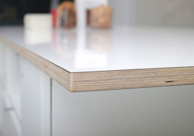 Bahn Desk