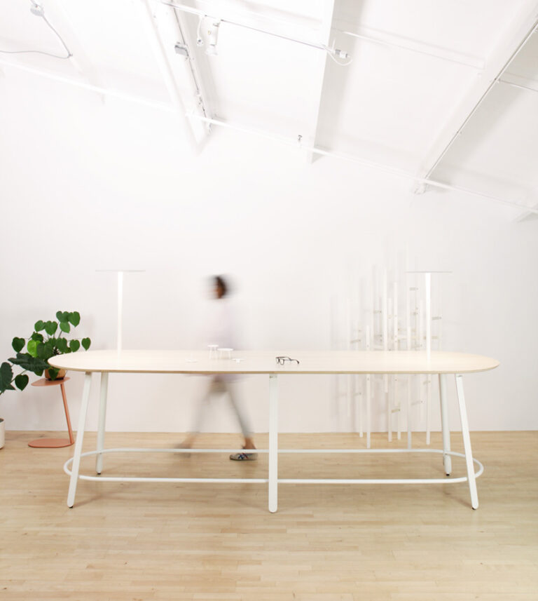 Haven Social Table